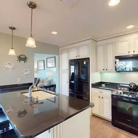 280 Turnberry Village